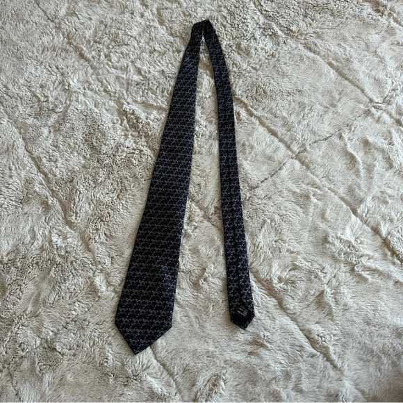 GUCCI Silk Printed Tie - Picture 6 of 6